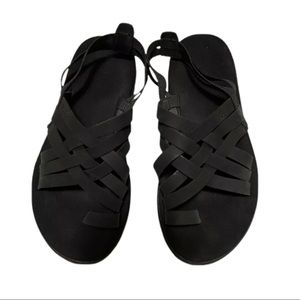 Teva Voya Sandals size 6 Black